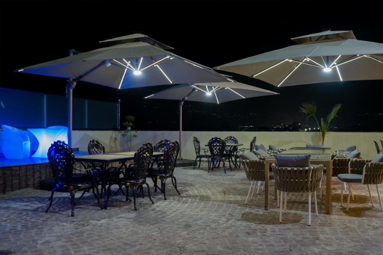 Clarks Inn Suites Kangra Zewnętrze zdjęcie