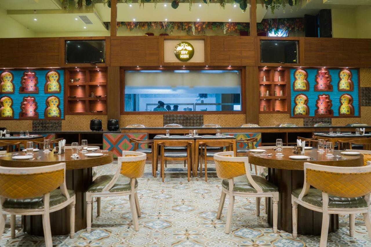 Clarks Inn Suites Kangra Zewnętrze zdjęcie