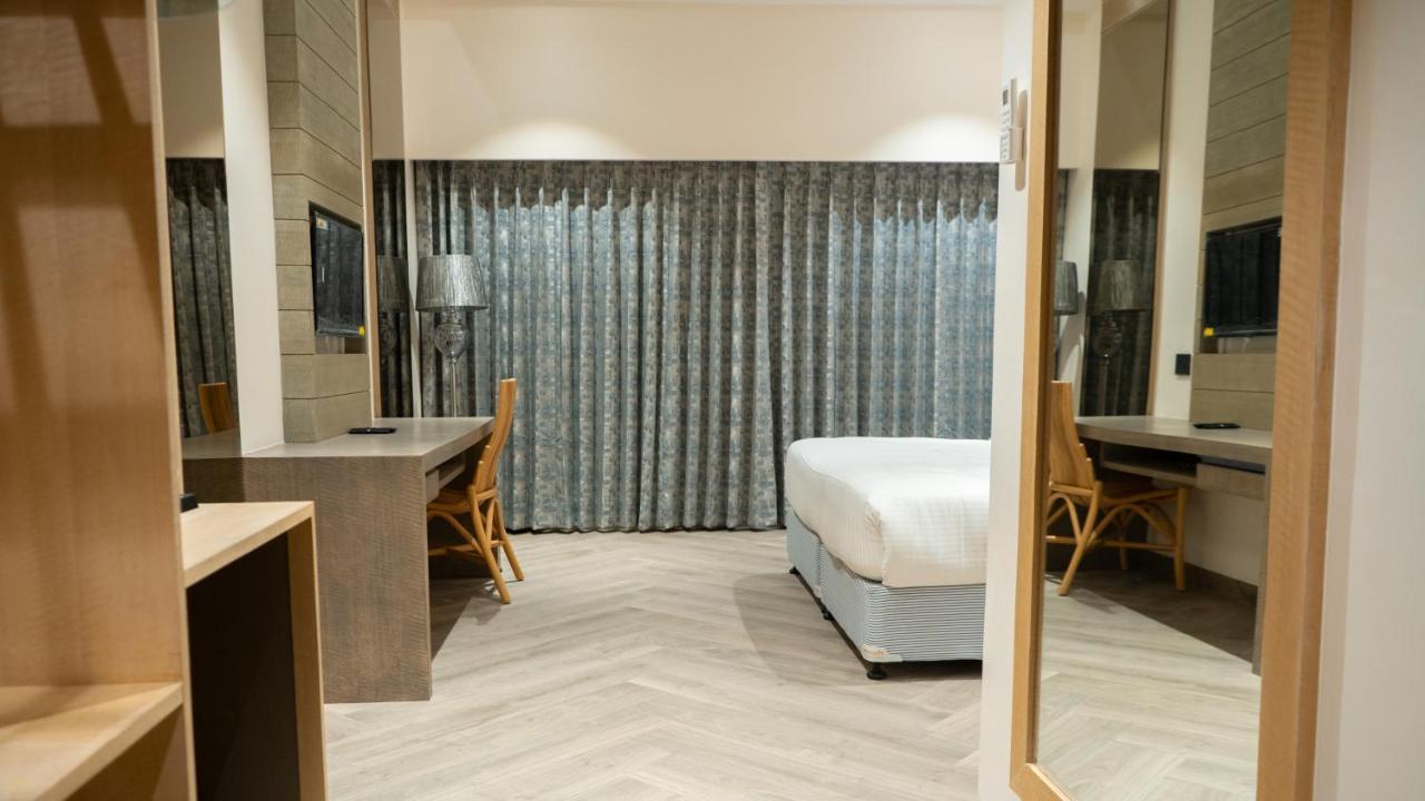 Clarks Inn Suites Kangra Zewnętrze zdjęcie