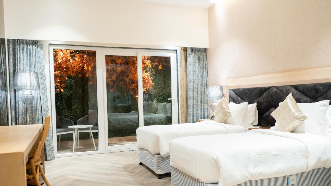 Clarks Inn Suites Kangra Zewnętrze zdjęcie