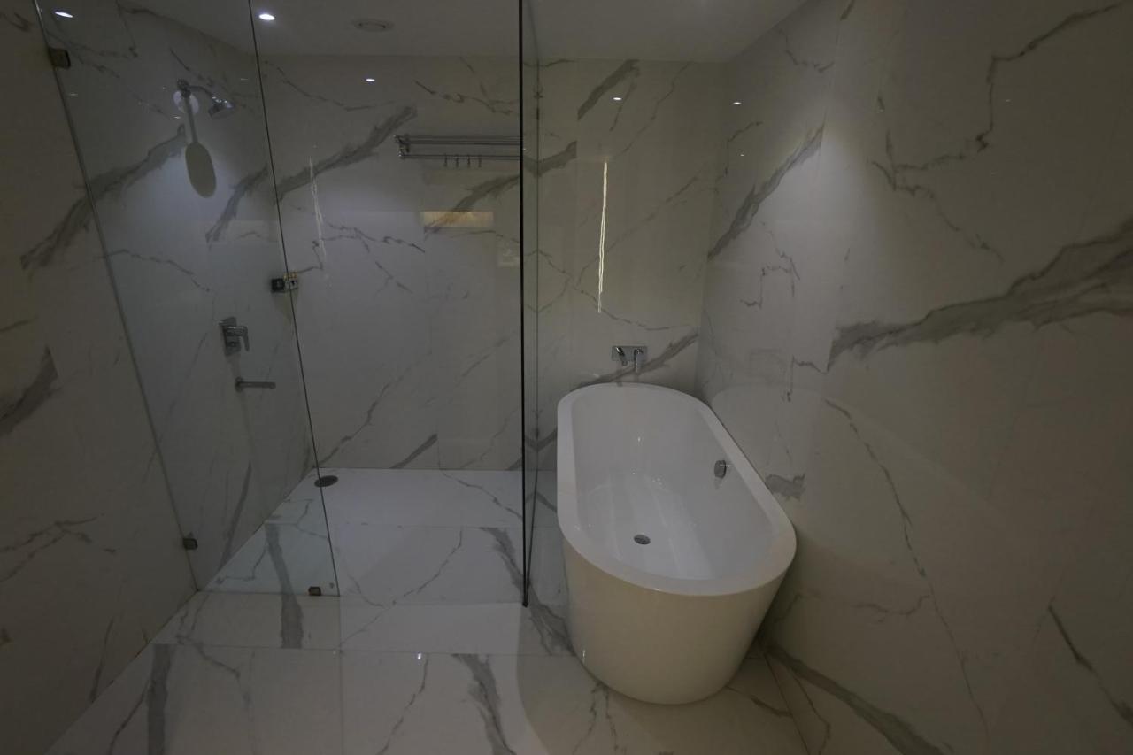 Clarks Inn Suites Kangra Zewnętrze zdjęcie