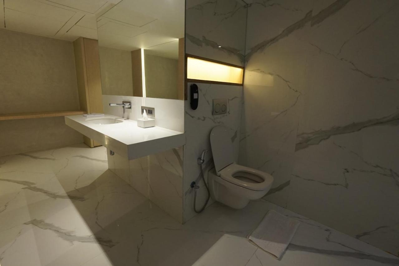 Clarks Inn Suites Kangra Zewnętrze zdjęcie
